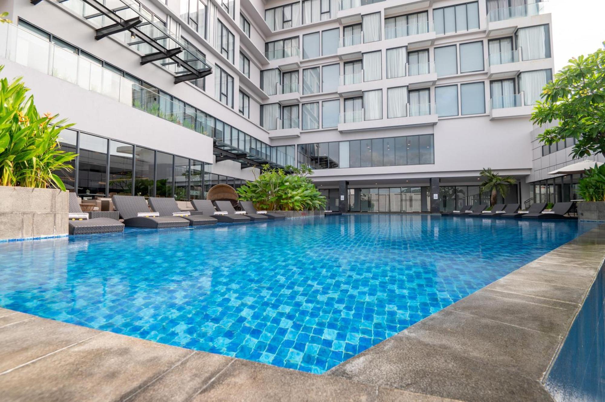 Aston Sorong Hotel & Conference Center Exterior photo
